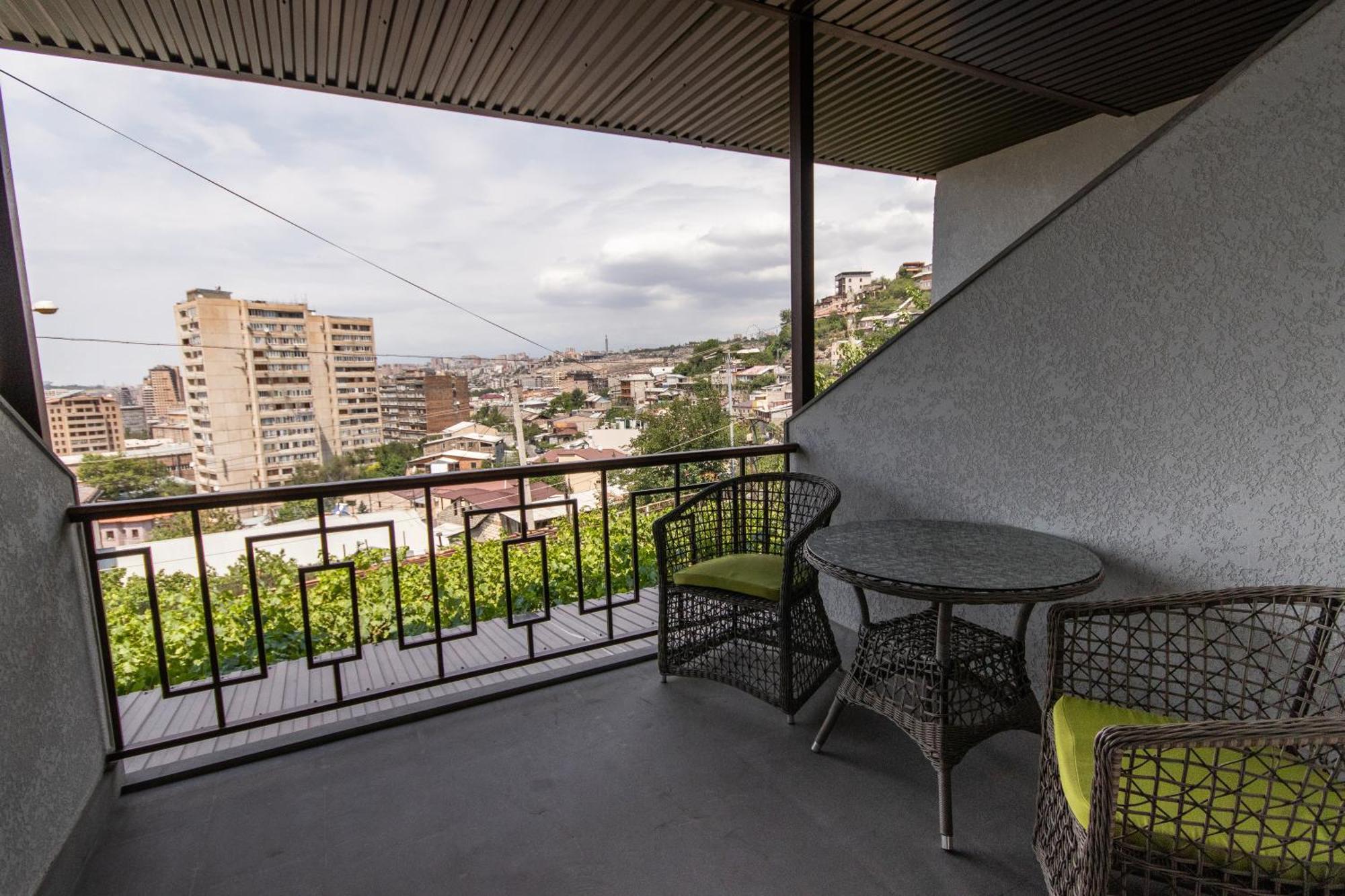 Hillside Guest House يريفان المظهر الخارجي الصورة