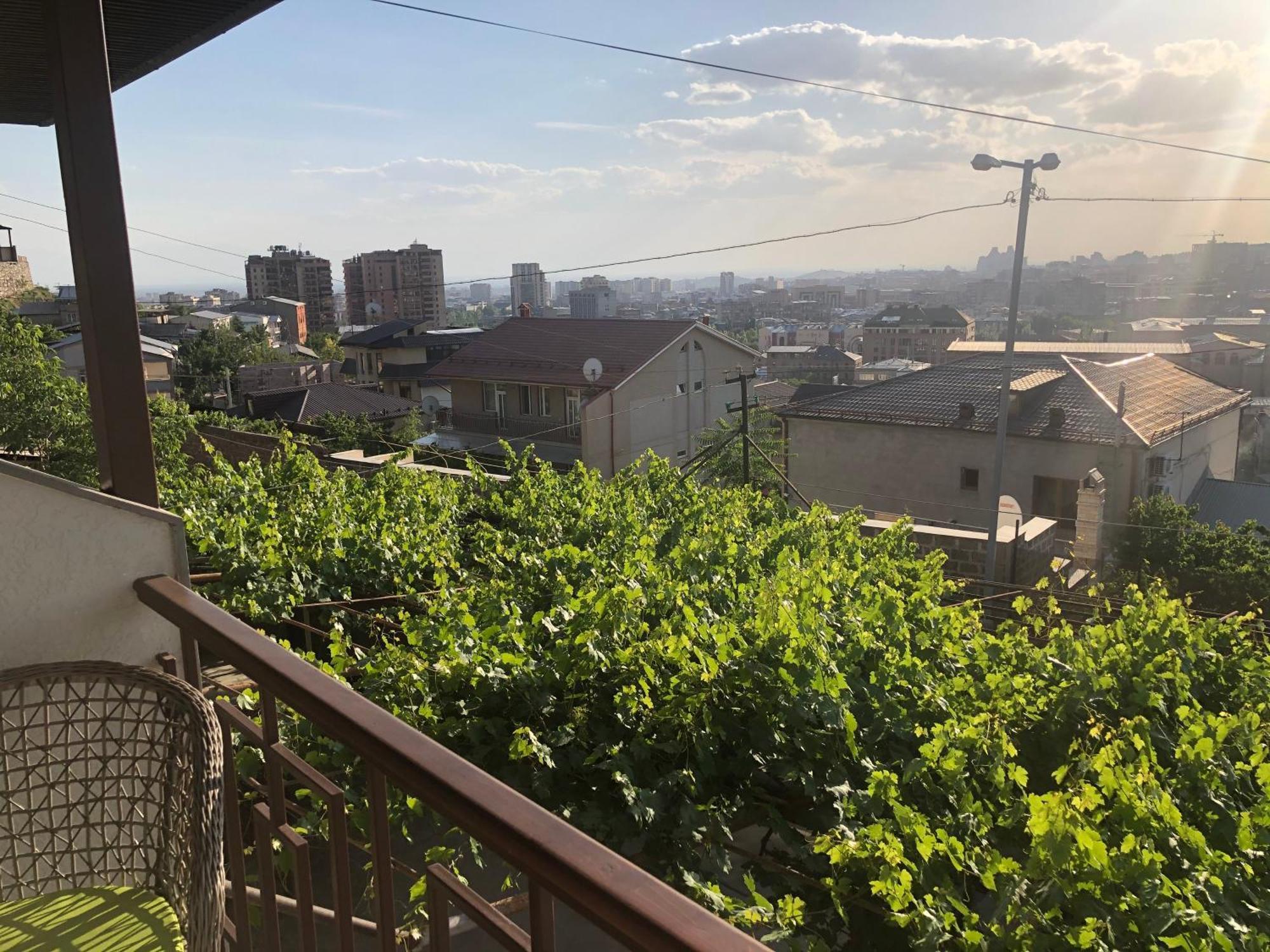 Hillside Guest House يريفان المظهر الخارجي الصورة